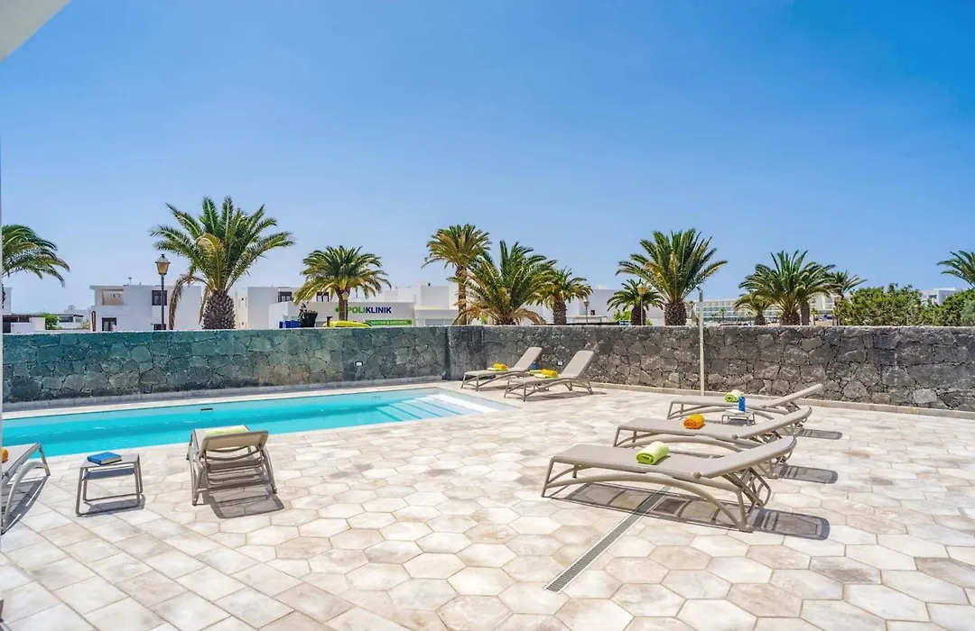 Villa Tirma By Villa Plus-1
