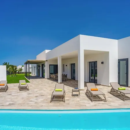 Villa Tirma By Villa Plus-2